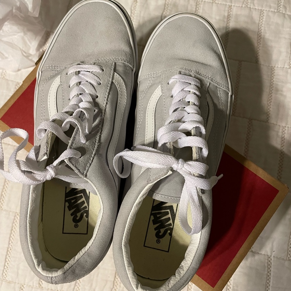 Men’s/Women’s Vans (Grey Dawn/True white)